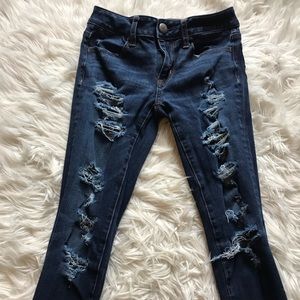00 AMERICAN EAGLE OUTFITTERS RIPPED JEGGINGS